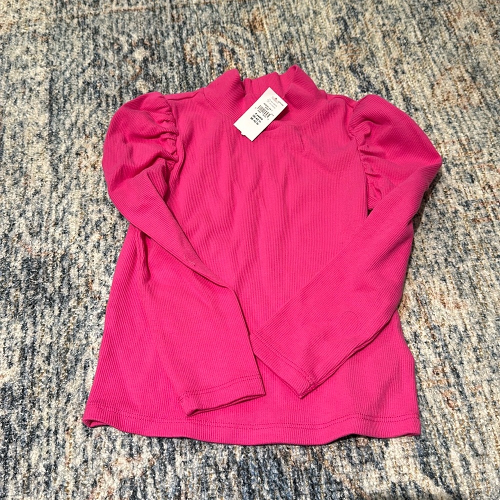 Mock turtle neck shirt 💗